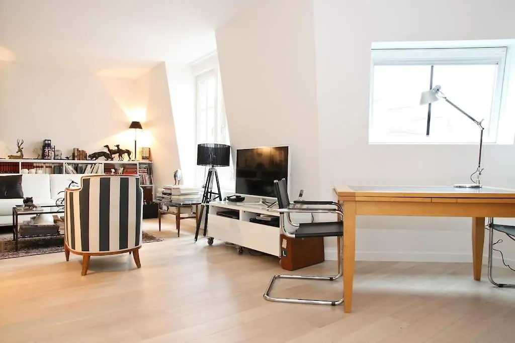 Paris Sous Les Toits Apartman