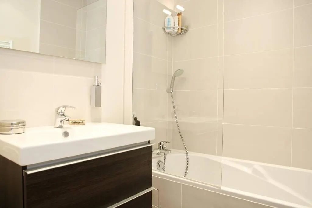 Paris Sous Les Toits Apartman